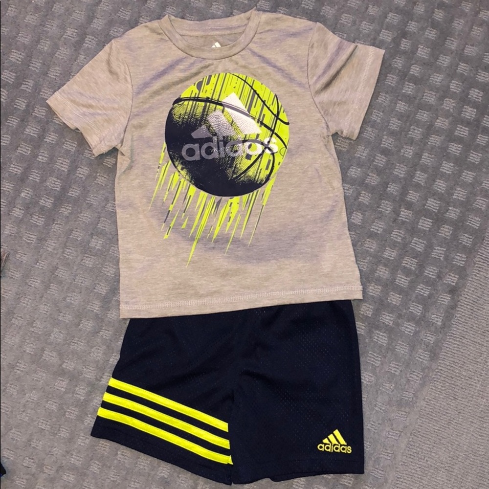 NWOT- Toddler Adidas Sets - Picture 2 of 7